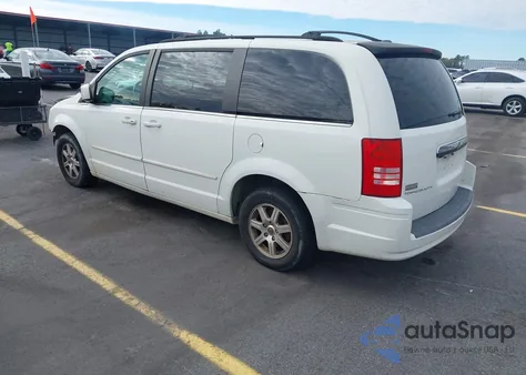2008 Chrysler Town & Country Touring z USA, uszkodzony, nr VIN 2A8HR54P78R613238